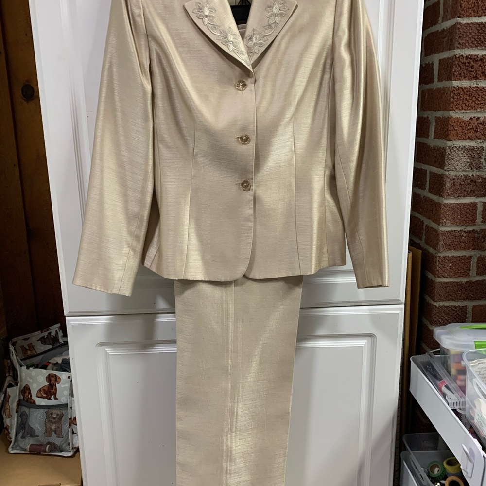 Elegant Gold Suit Set